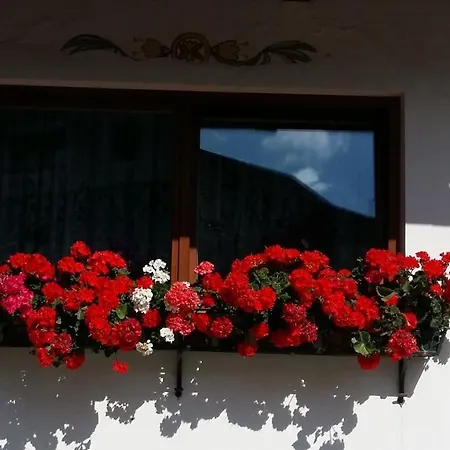 Garni Flurida Bed & Breakfast *