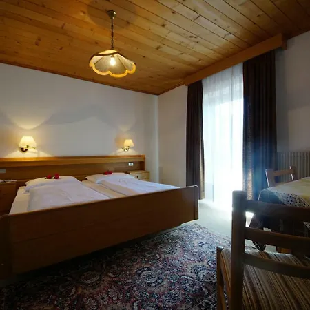 Garni Flurida Bed & Breakfast *
