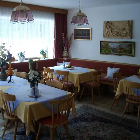Garni Flurida Bed & Breakfast